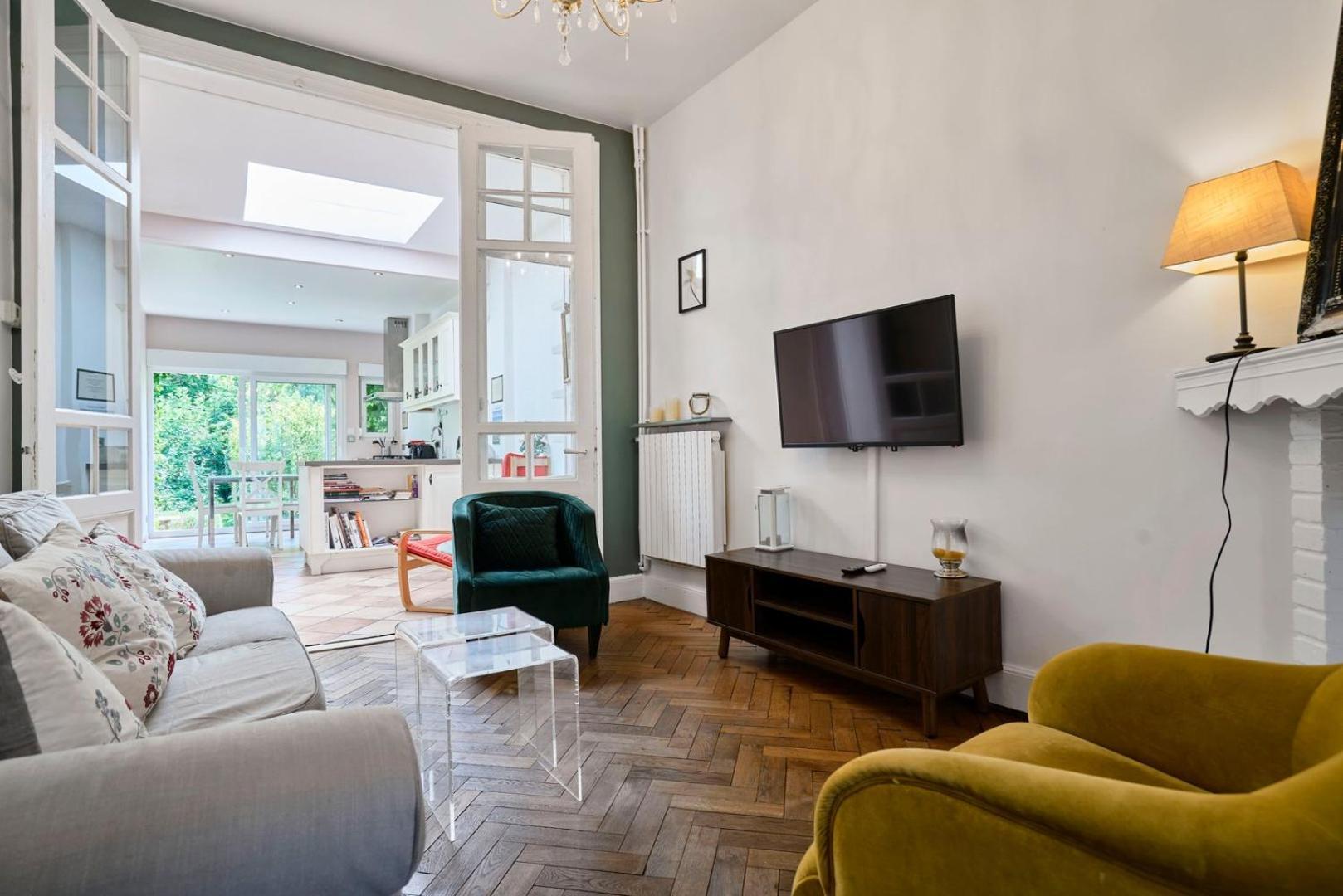 Апартаменты Beautiful 1900 House Full Equipped, 4Bdrm+ Garden! Ламберсар Экстерьер фото